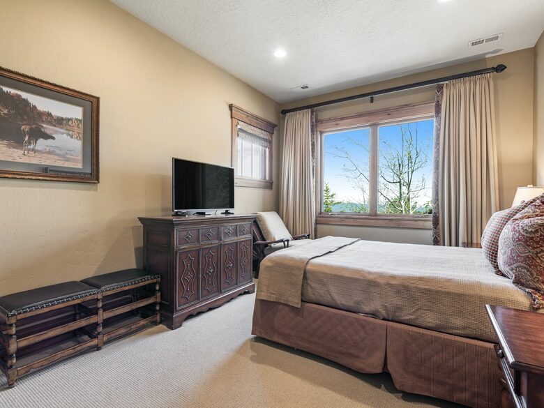 Quintess Collection - Whitetail Lodge - Park City, Utah
