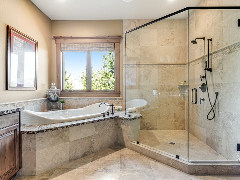 Quintess Collection - Whitetail Lodge - Park City, Utah