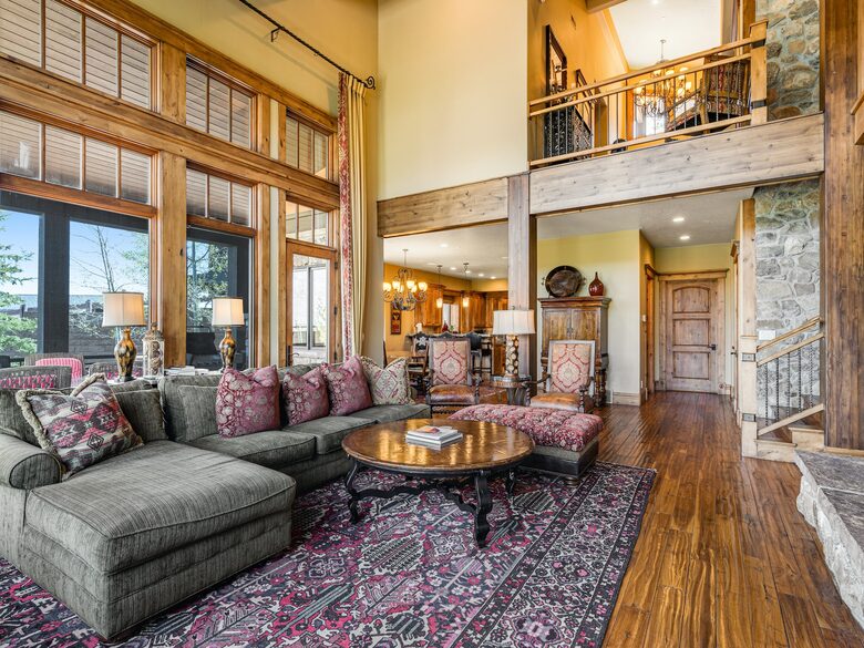 Quintess Collection - Whitetail Lodge - Park City, Utah