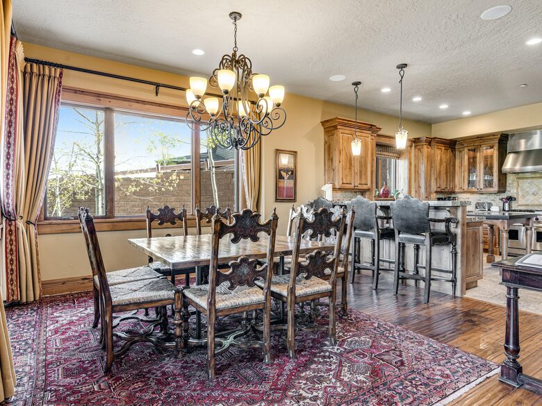 Quintess Collection - Whitetail Lodge - Park City, Utah