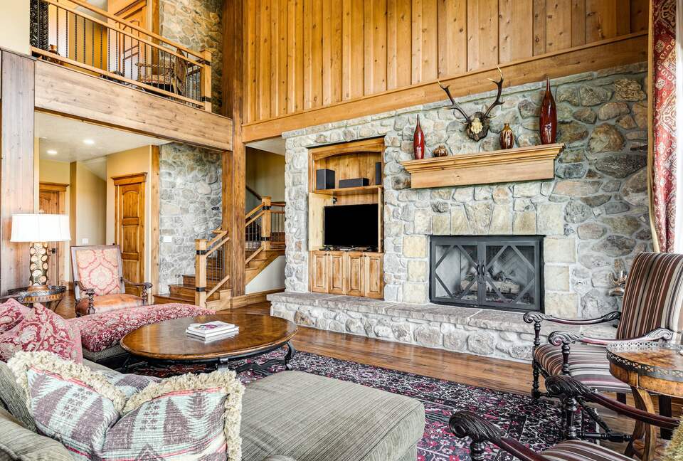 Quintess Collection - Whitetail Lodge - Park City, Utah