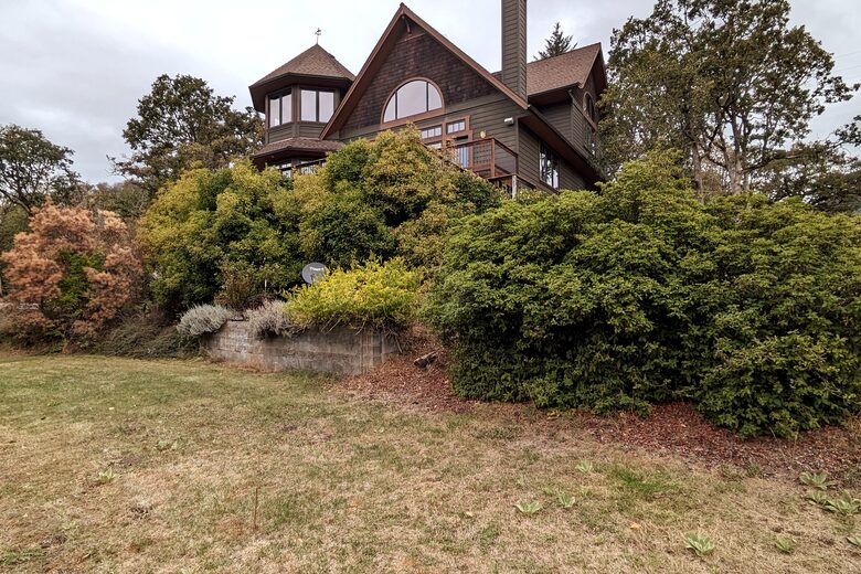 Wine Country Estate - Grants Pass, Oregon