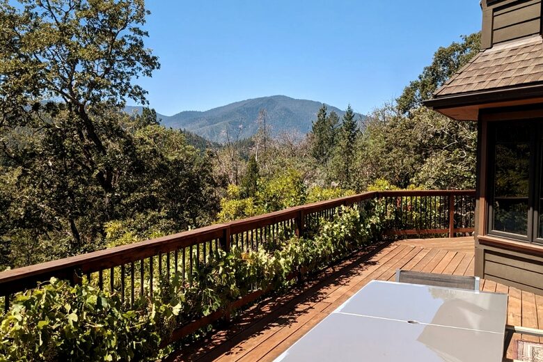 Wine Country Estate - Grants Pass, Oregon