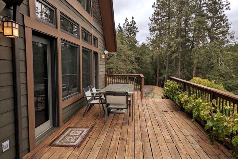 Wine Country Estate - Grants Pass, Oregon