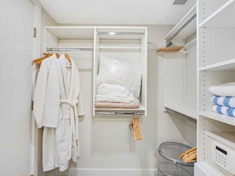 Quintess Collection - The Richards - Vancouver, Canada
