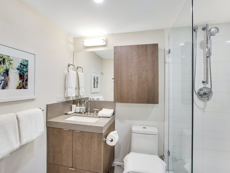 Quintess Collection - The Richards - Vancouver, Canada