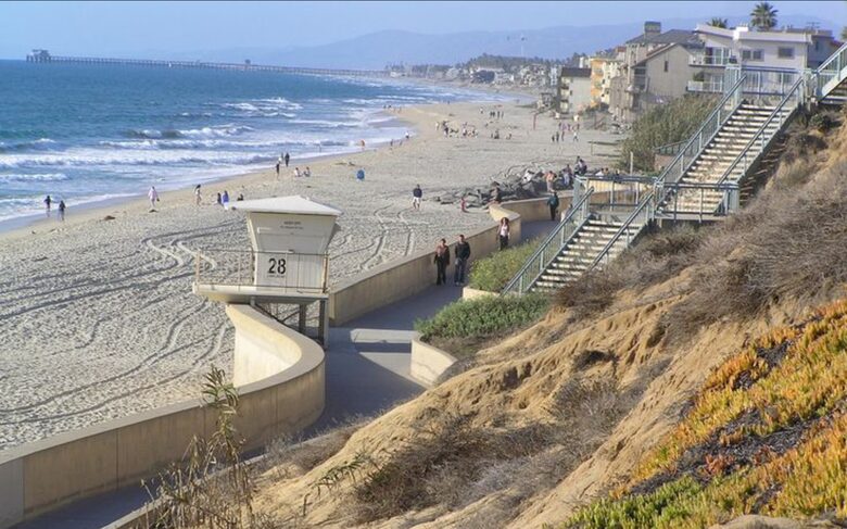 Carlsbad State Beach - public restrooms and lifeguards
