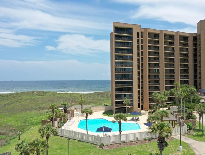 Beachfront luxury condo