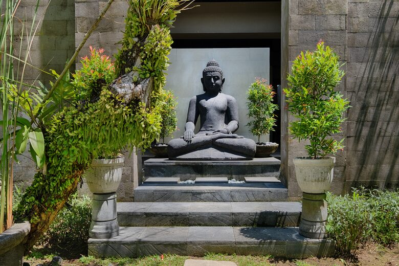 The Hideaways Club - Asmara - Kutta, Indonesia
