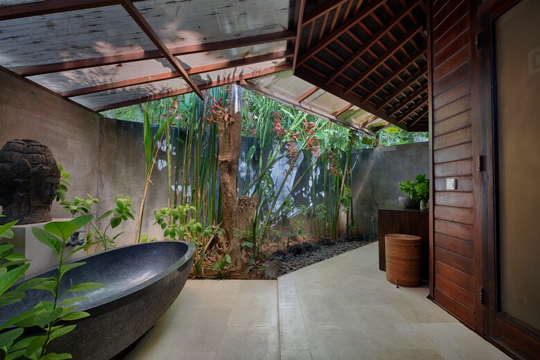 The Hideaways Club - Asmara - Kutta, Indonesia