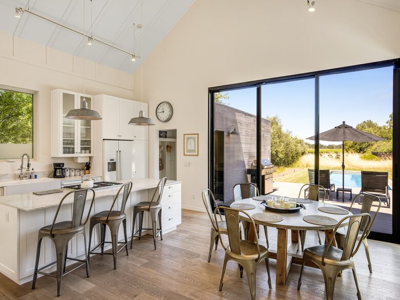Quintess Collection - Valley Vineyards - Healdsburg, California