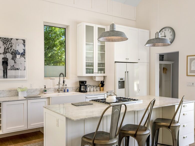 Quintess Collection - Valley Vineyards - Healdsburg, California