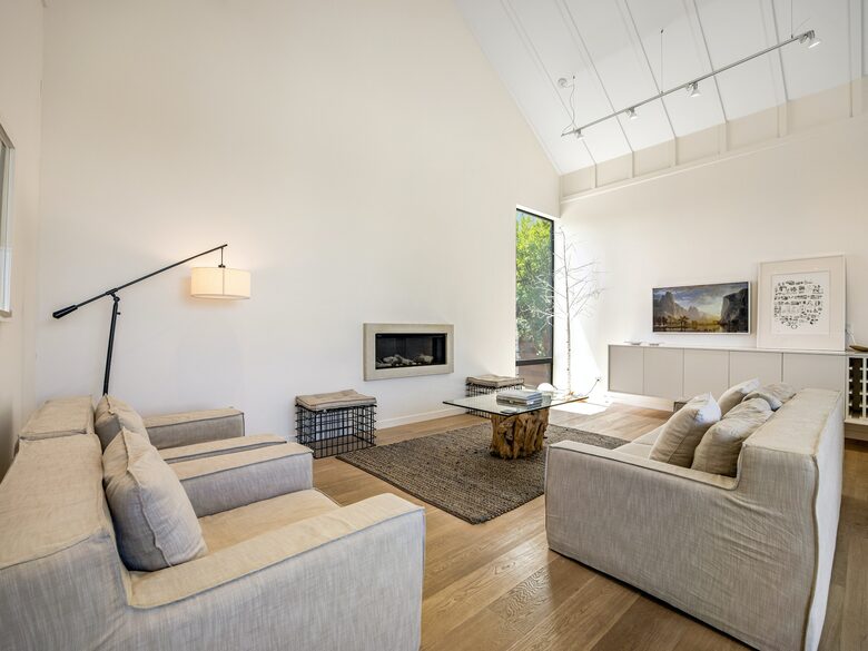 Quintess Collection - Valley Vineyards - Healdsburg, California