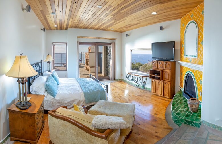 Casa de Perros Amarillos - Bajamar Oceanfront Resort - Ensenada, Mexico