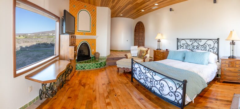 Casa de Perros Amarillos - Bajamar Oceanfront Resort - Ensenada, Mexico