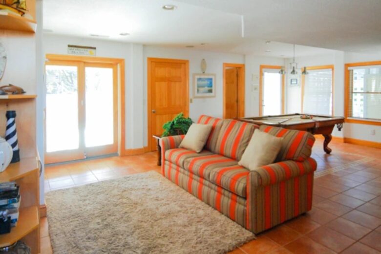 Yellow Duck Retreat - Duck, North Carolina