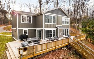 Oasis on Long Lake - Traverse City, Michigan