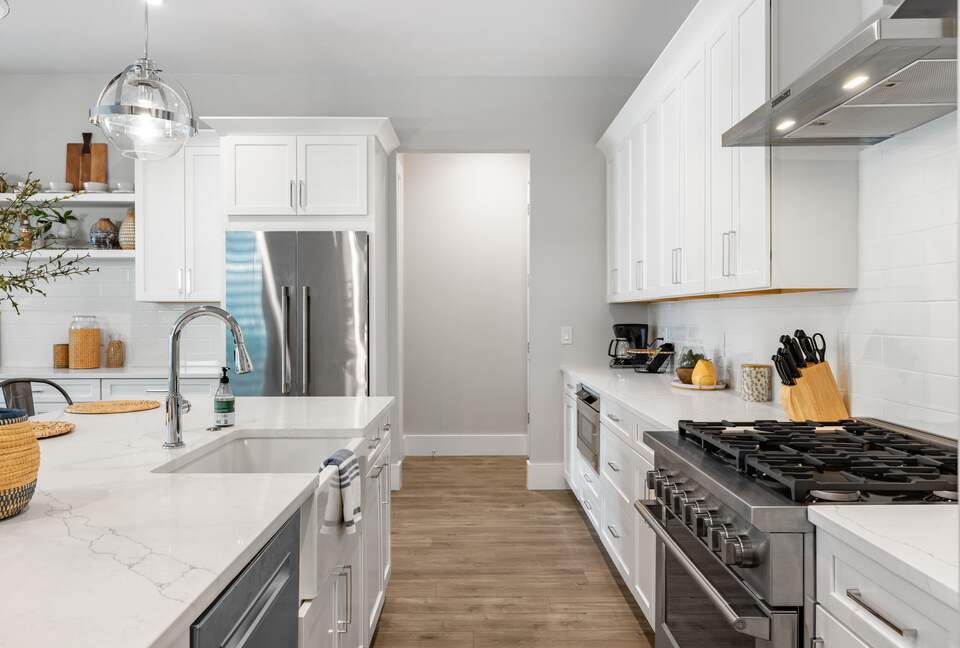 New Smyrna Beach Getaway with Boat Slip, Steps from the Ocean and Town - New Smyrna Beach, Florida