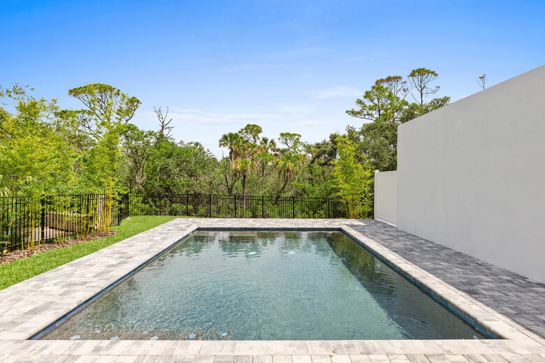 New Smyrna Beach Getaway with Boat Slip, Steps from the Ocean and Town - New Smyrna Beach, Florida