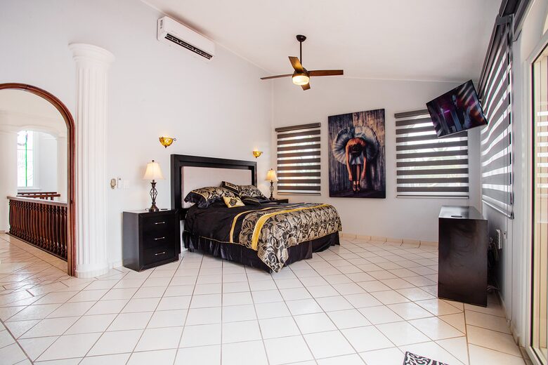 Casa Solaina | With Large Heated Pool & Hot Tub - Puerto Vallarta, Mexico