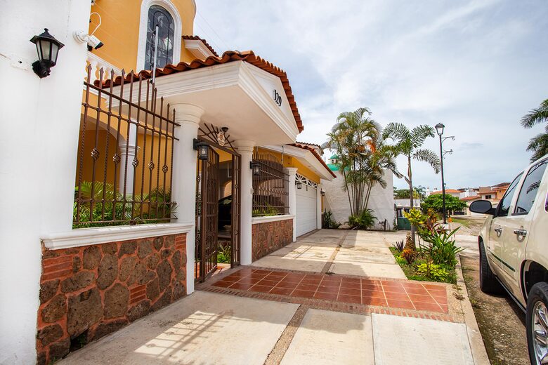 Casa Solaina | With Large Heated Pool & Hot Tub - Puerto Vallarta, Mexico