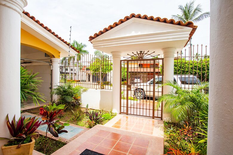 Casa Solaina | With Large Heated Pool & Hot Tub - Puerto Vallarta, Mexico