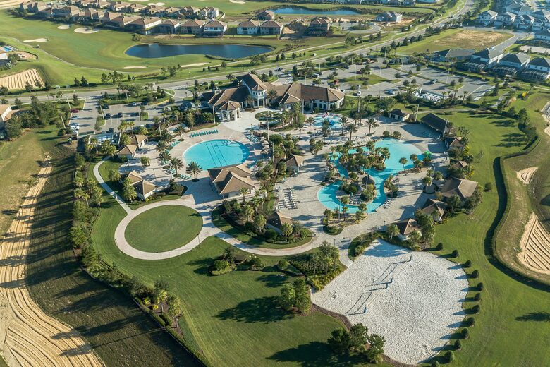 6 Bedroom Home with Private Pool - Davenport, Florida