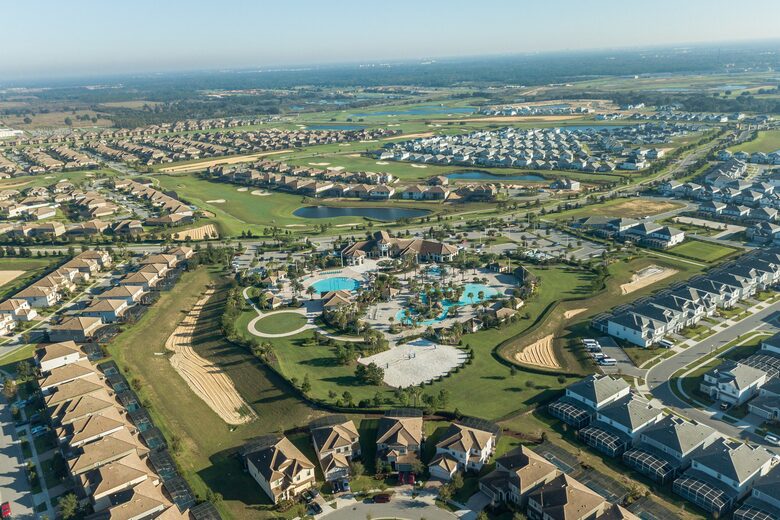 6 Bedroom Home with Private Pool - Davenport, Florida