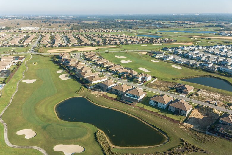 6 Bedroom Home with Private Pool - Davenport, Florida