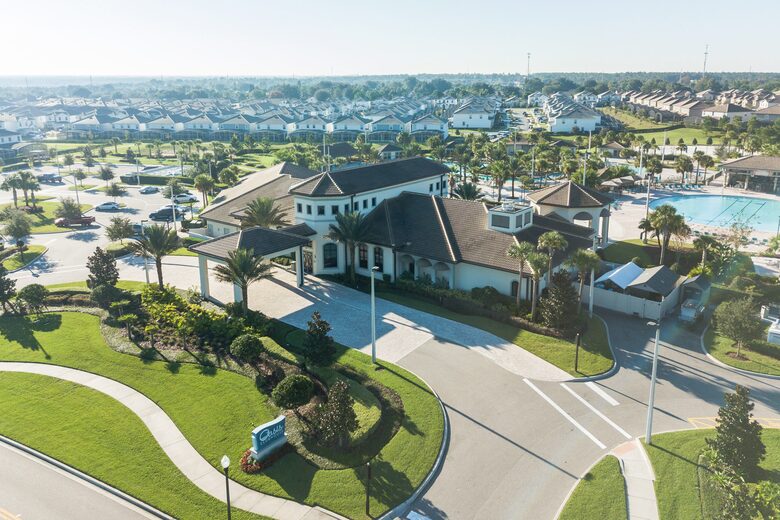 6 Bedroom Home with Private Pool - Davenport, Florida