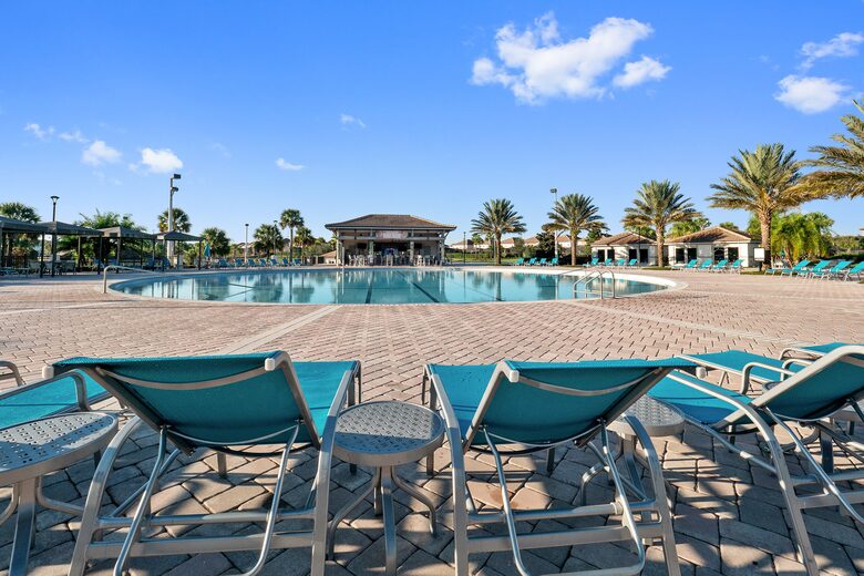 6 Bedroom Home with Private Pool - Davenport, Florida