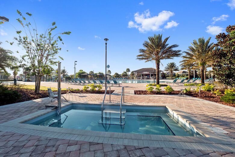 6 Bedroom Home with Private Pool - Davenport, Florida