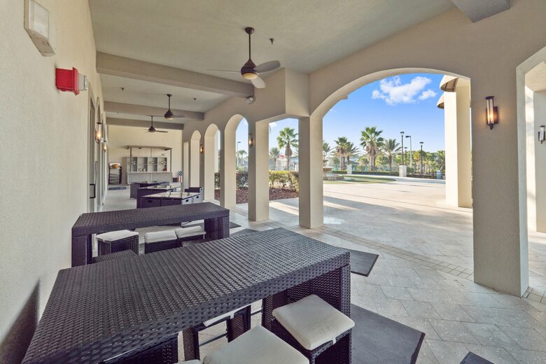 6 Bedroom Home with Private Pool - Davenport, Florida