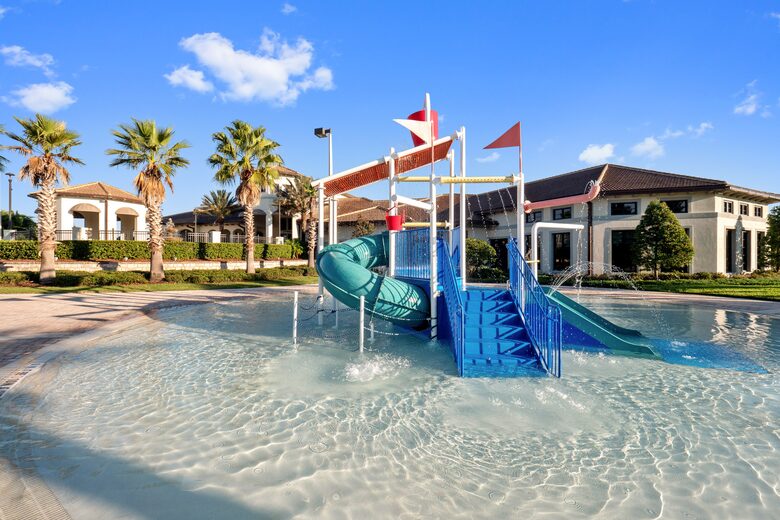 6 Bedroom Home with Private Pool - Davenport, Florida
