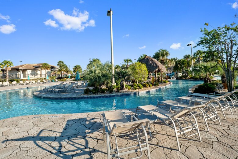 6 Bedroom Home with Private Pool - Davenport, Florida