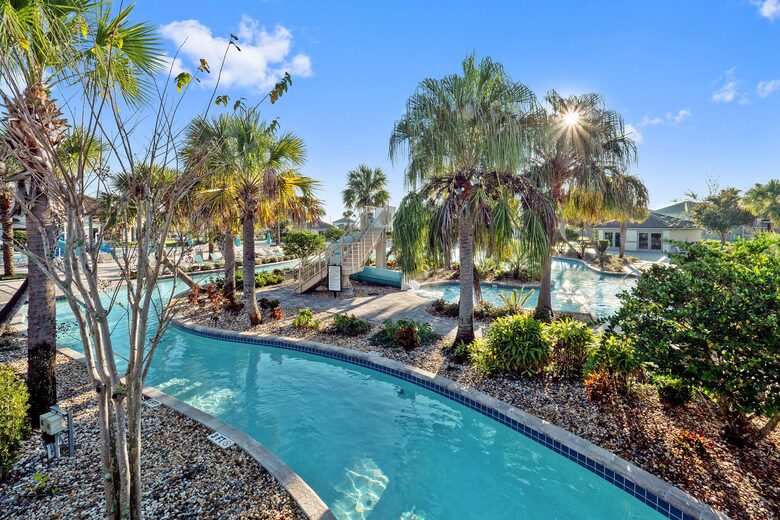 6 Bedroom Home with Private Pool - Davenport, Florida