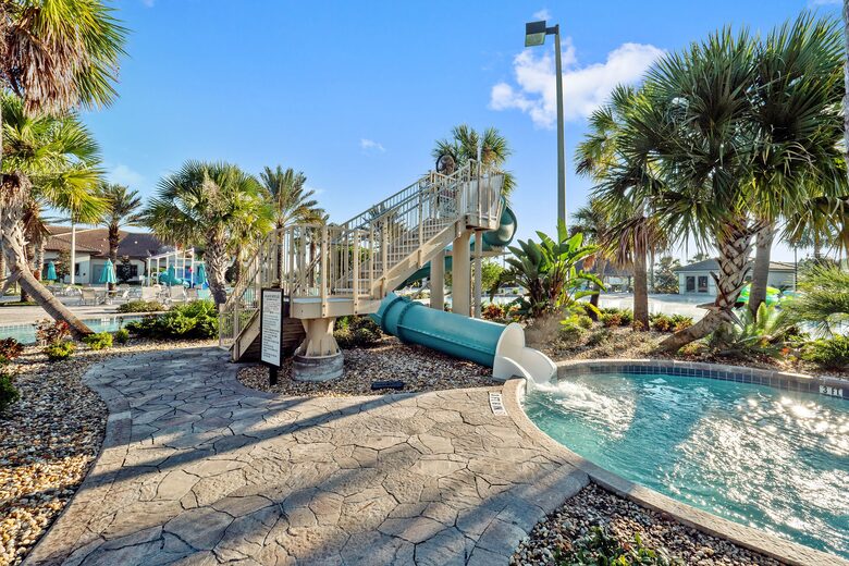 6 Bedroom Home with Private Pool - Davenport, Florida