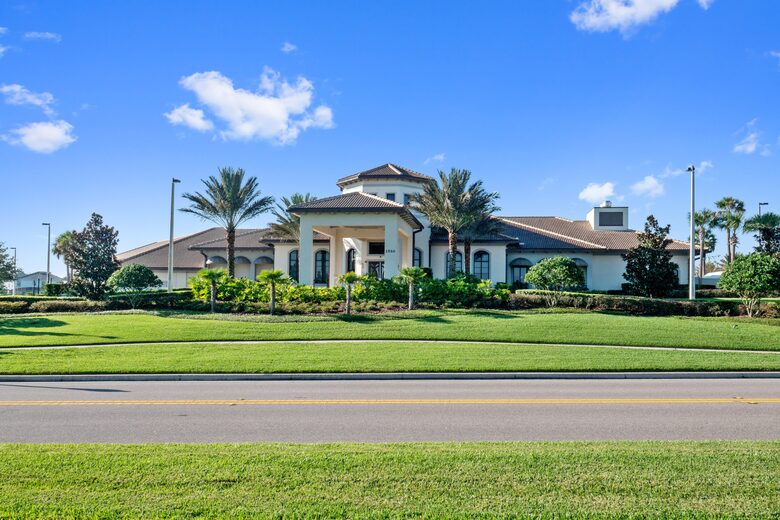 6 Bedroom Home with Private Pool - Davenport, Florida