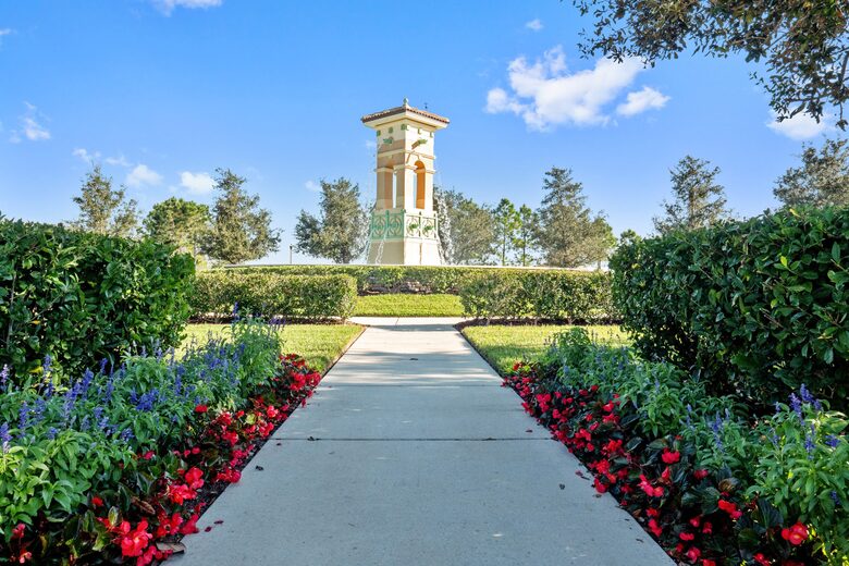 6 Bedroom Home with Private Pool - Davenport, Florida