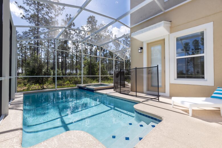 5 Bedroom Home with Private Pool - Davenport, Florida