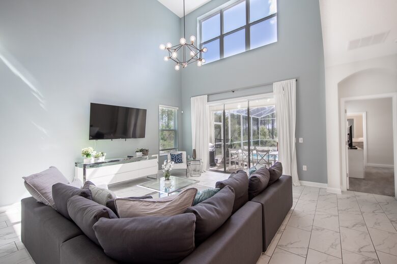5 Bedroom Home with Private Pool - Davenport, Florida