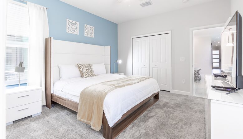 5 Bedroom Home with Private Pool - Davenport, Florida