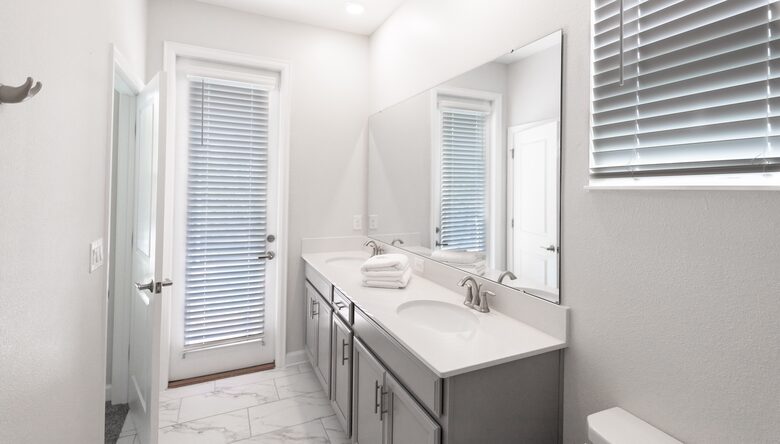 5 Bedroom Home with Private Pool - Davenport, Florida