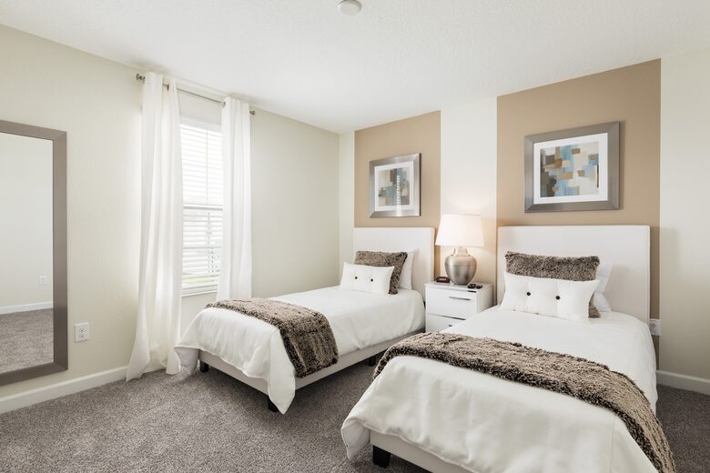 6 Bedroom Home with Private Pool - Davenport, Florida