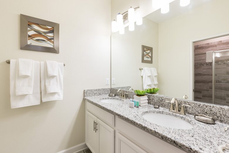 6 Bedroom Home with Private Pool - Davenport, Florida
