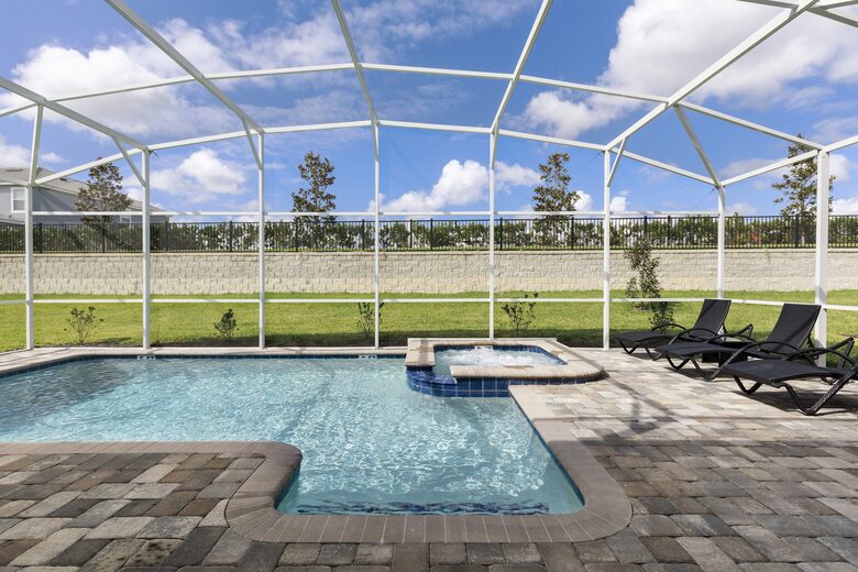 6 Bedroom Home with Private Pool - Davenport, Florida