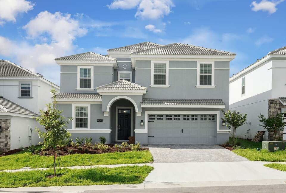 8 Bedroom Home with Private Pool - Davenport, Florida