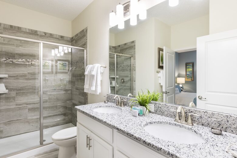 8 Bedroom Home with Private Pool - Davenport, Florida