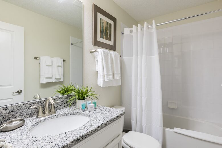 8 Bedroom Home with Private Pool - Davenport, Florida