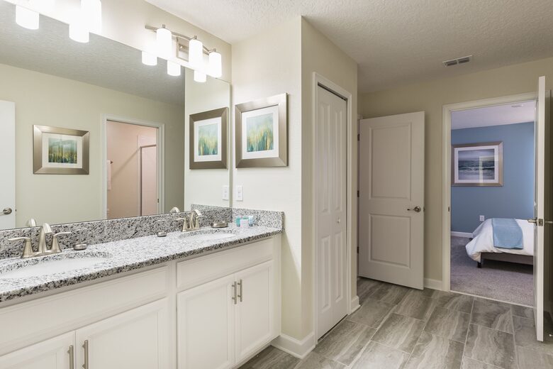 8 Bedroom Home with Private Pool - Davenport, Florida